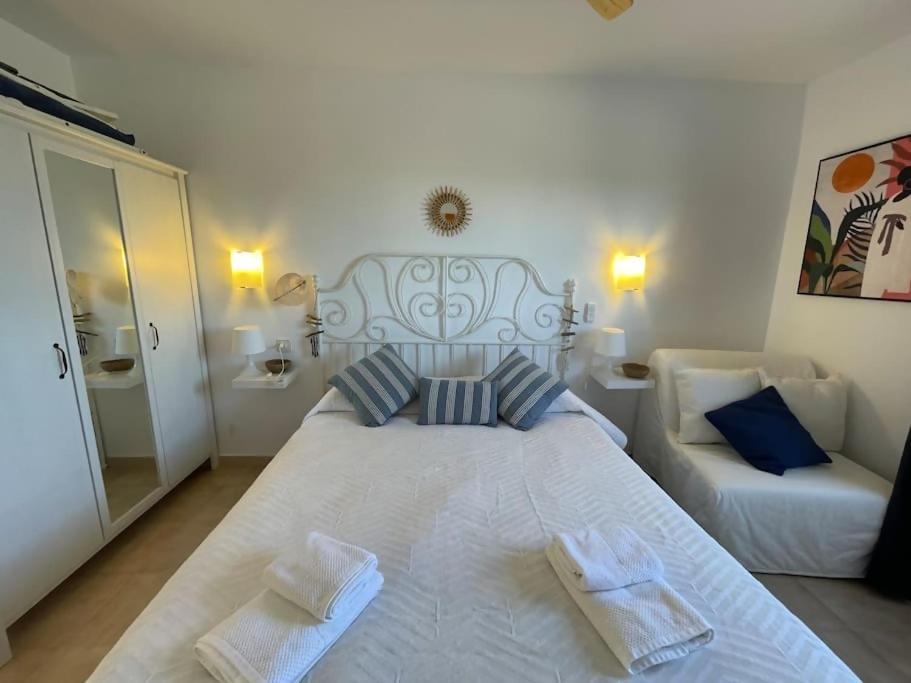 Algaiarens Apto Con Piscina Y Junto A La Playa Cala'N Blanes  Eksteriør billede