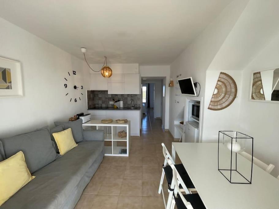 Algaiarens Apto Con Piscina Y Junto A La Playa Cala'N Blanes  Eksteriør billede