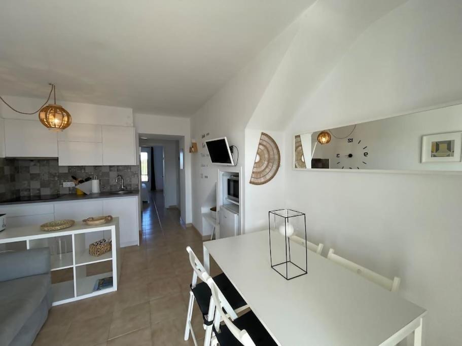 Algaiarens Apto Con Piscina Y Junto A La Playa Cala'N Blanes  Eksteriør billede